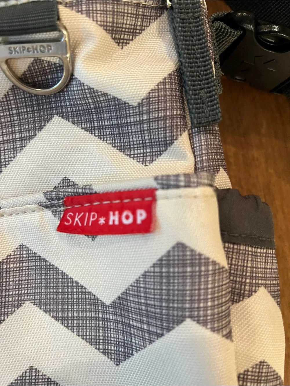 Skip Hop Duo Diaper Bag Shoulder Messenger Changing Pad